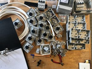 Valoa pimeyteen ja turvallisuutta työskentelyyn